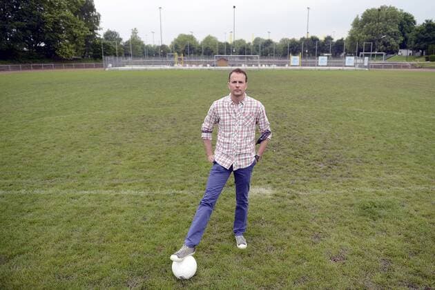 Shooting Sascha Lewandowski --- Fussball --- 1.Bundesliga --- 14.06.2012 Sascha Lewandowski (Trainer Leverkusen), privat, auf seinem ersten Fußballplatz bei Eintracht Dortmund, Freisteller, Einzelbild, Shooting, Fussballgeschichte