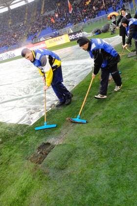 Spielabbruch aufgrund heftigen Regens Roma Stadio Olimpico - Football Calcio Serie A 2013 2014 AS Roma - Parma FC Foto AndreaxStaccioli Insidefoto andreaxstaccioli