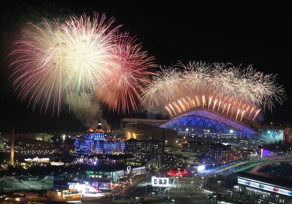 ITAR-TASS: SOCHI, RUSSIA. FEBRUARY 7, 2014. Fireworks over the Fisht Olympic Stadium during the opening ceremony of the Sochi 2014 Olympic Games.  Aufmacher premiumd RE13845C