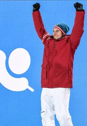 (140209) -- SOCHI, Feb. 9, 2014 (Xinhua) -- Gold medalist Matthias Mayer of Austria celebrates on the podium during the victory ceremony for the men s downhill of Alpine Skiing event at the Sochi 2014 Winter Olympic Games in Sochi, Feb. 9, 2014. (Xinhua Wang Haofei) (SP)OLY-RUSSIA-SOCHI-ALPINE SKIING-MEN S DOWNHILL-VICTORY CEREMONY 