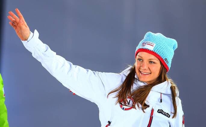 (140212) -- SOCHI, Feb. 12, 2014 (Xinhua) -- Gold medalist Maiken Caspersen Falla of Norway poses during the awarding ceremony for the women s sprint free of cross-country skiing event at the 2014 Sochi Winter Olympic Games in Sochi, Russia, Feb. 12, 2014. (Xinhua Gong Bing) (SP)OLY-RUSSIA-SOCHI-CROSS-COUNTRY SKIING-WOMEN S SPRINT FREE 