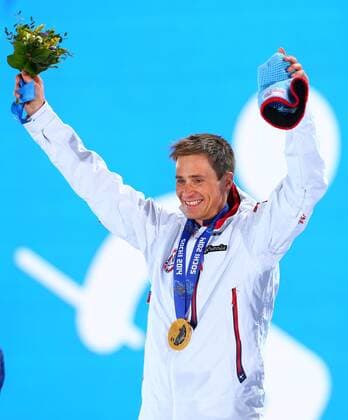 (140212) -- SOCHI, Feb. 12, 2014 (Xinhua) -- Gold medalist Ola Vigen Hattestad of Norway poses during the awarding ceremony for the men s sprint free of cross-country skiing event at the 2014 Sochi Winter Olympic Games in Sochi, Russia, Feb. 12, 2014. (Xinhua Gong Bing) (SP)OLY-RUSSIA-SOCHI-CROSS-COUNTRY SKIING-MEN S SPRINT FREE 