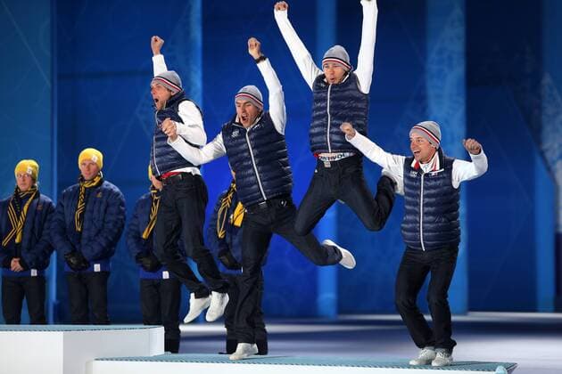 OLYMPIA - Olympische Spiele 2014 SOTSCHI,RUSSLAND,17.FEB.14 - DIVERS, OLYMPIA, SKI NORDISCH, LANGLAUF - Olympische Winterspiele Sotschi 2014, 4x10km Staffel der Herren, Siegerehrung, Medaillenvergabe am Medal Plaza. Bild zeigt den Jubel von Jean Marc Gaillard, Maurice Manificat, Robin Duvillard und Ivan Perrillat Boiteux (FRA).