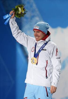 (140218) -- SOCHI, Feb. 18, 2014 (Xinhua) -- Gold medalist Emil Hegle Svendsen of Norway poses at the victory ceremony for the men s 15km mass start of Biathlon at the 2014 Sochi Winter Olympic Games in Sochi, Russia, Feb. 18, 2014. (Xinhua Wang Haofei) (SP)OLY-RUSSIA-SOCHI-BIATHLON-MEN S 15 KM MASS START 