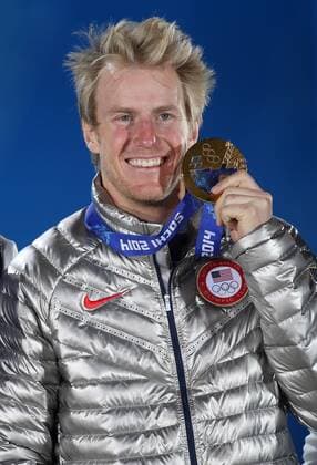 OLYMPIA - Olympische Spiele 2014 SOTSCHI,RUSSLAND,20.FEB.14 - DIVERS, OLYMPIA, SKI ALPIN - Olympische Winterspiele Sotschi 2014, Riesentorlauf der Herren, RTL, Siegerehrung, Medaillenvergabe am Medal Plaza. Bild zeigt Ted Ligety (USA). Keywords: Medaillie. 