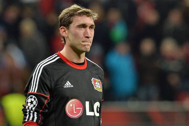 Bayer 04 Leverkusen vs. Paris St. Germain --- Fussball --- Champions League --- 18.02.2014 Stefan Reinartz (Leverkusen), Enttäuschung, Einzelbild, halbe Figur