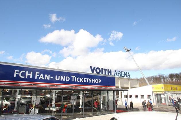 Vor der Voith Arena 1. FC Heidenheim, Fussball, 3 Liga, 22.02.2013 EP_hlr