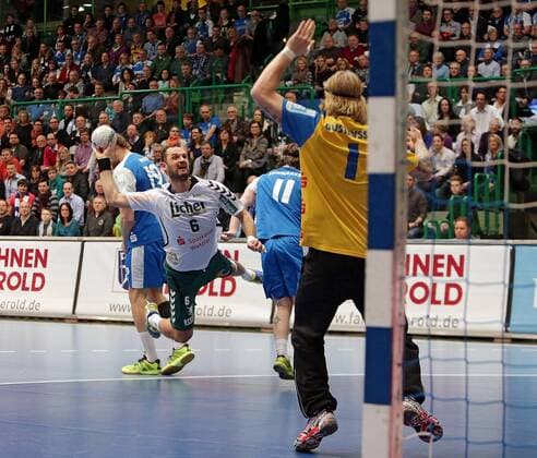 15.02.2014, xovx, Handball HBL, Bergischer HC - HSG Wetzlar, v.l. Maximilian Weiss (Bergischer HC), Jens Tiedtke (HSG Wetzlar), Arnor Thor Gunnarsson (Bergischer HC), Bjoergvin Pall Gustavsson (Bergischer HC), Aktion.