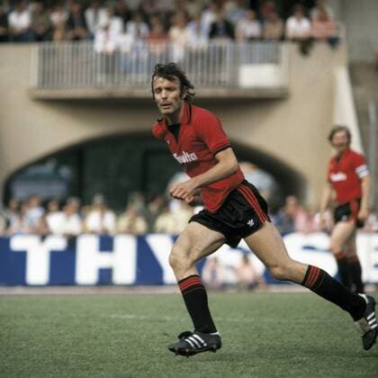 Spielszene, Karl-Heinz Körbel (Eintracht), Fussball, Bundesliga, 1978 1979, MSV Duisburg gegen Eintracht Frankfurt 0:2 Fussball, Bundesliga, 1978 1979, Wedaustadion, MSV Duisburg gegen Eintracht Frankfurt 0:2, Spielszene, Karl-Heinz Körbel (Eintracht), football, Bundesliga, 1978 1979, Wedau Stadium, MSV Duisburg versus Eintracht Frankfurt 0:2, scene of the match, Karl-Heinz Körbel (Eintracht)