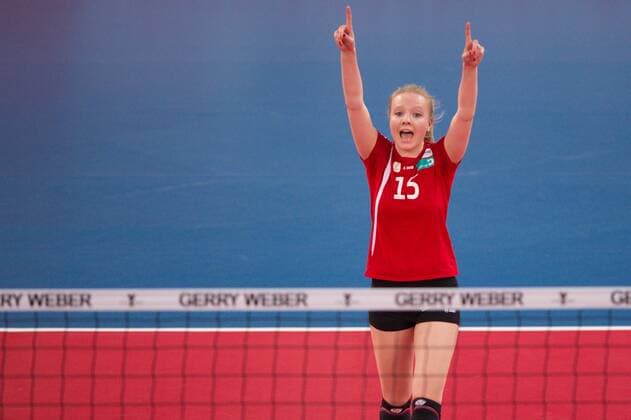 02.03.2014, Gerry-Weber-Stadion, Halle Westfalen Volleyball, DVV-Pokal Finale, Rote Raben Vilsbiburg vs. VolleyStars Thüringen Thüringen Jubel Jennifer Geerties ( 15 Vilsbiburg)