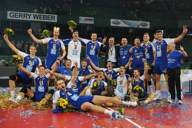 Halle Westfalen, Deutschland 02. Maerz 2014: Volleyballpokalfinale 2014 - Maenner - VfB Friedrichshafen. VfB Friedrichshafen gewinnt den deutschen Volleyballpokal. mt