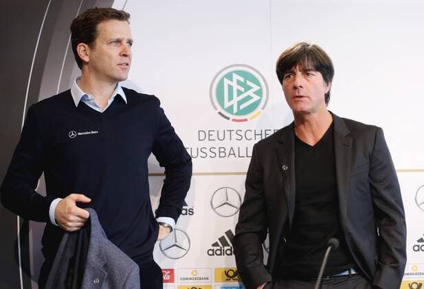 V.li. Teammanager Oliver Bierhoff (DFB) und Bundestrainer Joachim Löw (DFB) . Pressekonferenz DFB im Mercedes-Benz-Museum Stuttgart . Fussball-Länderspiel 2014 Deutschland-Chile in Stuttgart . Stuttgart, GER, 03.03.2014 .