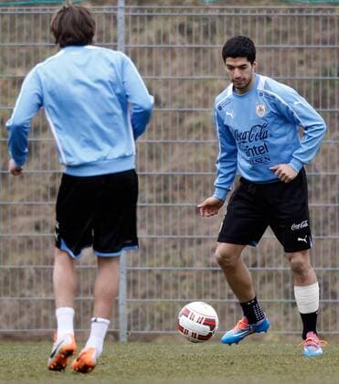 FUSSBALL - AUT vs URU, Testspiel, Vorberichte, Training KLAGENFURT,AUSTRIA,04.MAR.14 - FUSSBALL - ÖFB Freundschaftsspiel, Vorberichte, Abschlusstraining Nationalteam URU. Bild zeigt Luis Suarez (URU). 