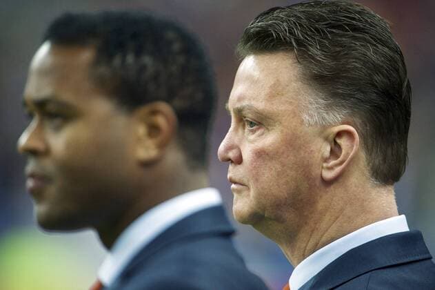 (L-R) assistant trainer Patrick Kluivert of Holland, coach Louis van Gaal of Holland during the International friendly match between France and Netherlands on March 5, 2014 at Stade France in Paris, France. France v Netherlands International Friendly 2013 2014 xVIxxIVx 2155018