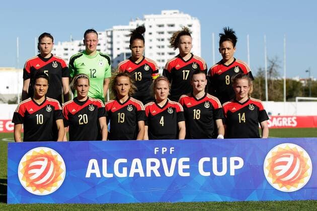 Fussball, Frauen, Algarve Cup 2014, Deutschland - China, v.li.: Mannschaftsfoto Deutschland. xfsx