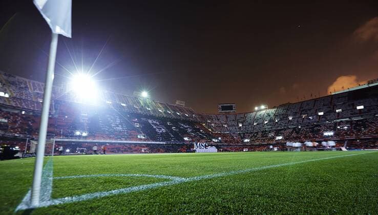 FuÃŸball, Stadiongeschichte FC Valencia 09.03.2014. Valencia, Spain. Mestalla stadium during a power cut prior to the La Liga game - Valencia CF xIvanxArlandisx  ActionPlus11506110
