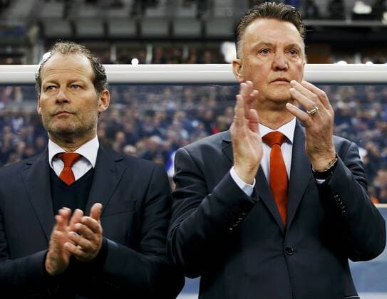 Assistent-bondscoach Danny Blind (L), bondscoach Louis van Gaal (R ) during the International friendly match between France and Netherlands on March 5, 2014 at Stade France in Paris, France. France v Netherlands International Friendly 2013 2014 xVIxxIVx 2167004
