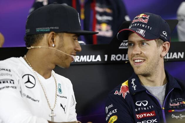 Motorsports: FIA Formula One World Championship 2014, Grand Prix of Australia, 44 Lewis Hamilton (GBR, Mercedes AMG Petronas F1 Team), 1 Sebastian Vettel (GER, Infiniti Red Bull Racing), xHOCHxZWEIx