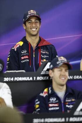 Motorsports: FIA Formula One World Championship 2014, Grand Prix of Australia, 3 Daniel Ricciardo (AUS, Infiniti Red Bull Racing), 1 Sebastian Vettel (GER, Infiniti Red Bull Racing), xHOCHxZWEIx