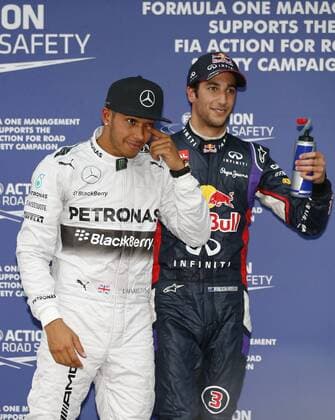 Motorsports: FIA Formula One World Championship 2014, Grand Prix of Australia, 44 Lewis Hamilton (GBR, Mercedes AMG Petronas F1 Team), 3 Daniel Ricciardo (AUS, Infiniti Red Bull Racing), xHOCHxZWEIx