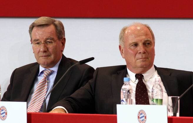 Präsident Uli Hoeneß (re.) , Finanz-Vorstand Karl Hopfner Fussball FC Bayern München e.V Jahreshauptversammlung 2013 im Audi Dome 13.11.2013