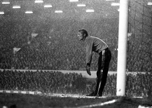 Europapokal 72 73. FC Liverpool - Borussia Mönchengladbach 09.5.1973 (Spielabbruch in der 28.Min). Tw. Wolfgang Kleff (MG) im Regen. HM