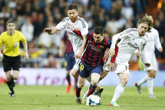Xabi Alonso (Real), Lionel Messi (Barcelona), Luka Modric (Real), MARCH 23, 2014 - Football Soccer : Spanish Primera Division Liga BBVA match between Real Madrid 3-4 FC Barcelona at Estadio Santiago Bernabeu in Madrid, Spain. Noxthirdxpartyxsales  ( oqma012465)