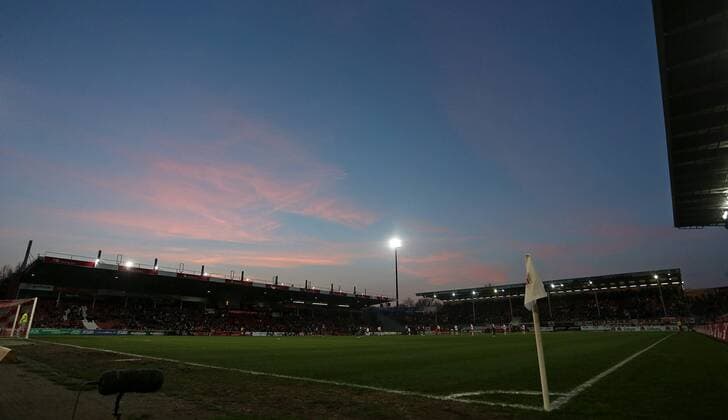 26.03.2014, 2.Bundesliga 2013 2014, 27.Spieltag, FC Energie Cottbus, im Stadion der Freundschaft in Cottbus. Abendstimmung über dem Stadion der Freundschaft 