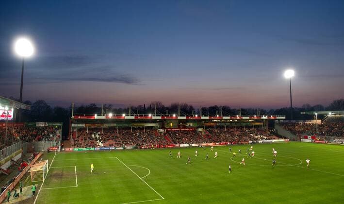 - Blick auf das Stadion der Freundschaft in Abendstimmung. Fussball 2.Bundesliga - Saison 2013 2014, 27.Spieltag: FC Energie Cottbus, Deutschland am 26.03.2014,