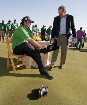 March 30, 2014 - San Antonio, Texas, United States of America - March 30, 2014: Steven Bowditch puts on the winning boots, Final Round at the Valero Texas Open at TPC San Antonio ATandT Oaks Course. San Antonio, Texas. PGA Golf Herren 2013: Valero Texas Open MAR 30 - ZUMAc04