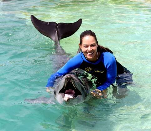 Key Biscayne, Florida, 18Mar2014, ANA IVANOVIC SWIMMING WITH THE DOLPHINS AT THE MIAMI SEAQUARIUM.