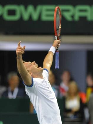 Tobias Kamke mit dem Siegerjubel nach verwandeltem Matchball gegen Julien Benneteau Tennis, Davis Cup, Frankreich vs Deutschland, Viertelfinale, Weltgruppe, 04.04.2014, Einzel,