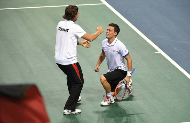 Tennis Daviscup Viertelfinale 2014 Frankreich -Deutschland Palais de Sports Jean Weille Nancy,Frankreich Deutsches Team : Tobias Kamke,und Teamkapitän Arriens Deutschland