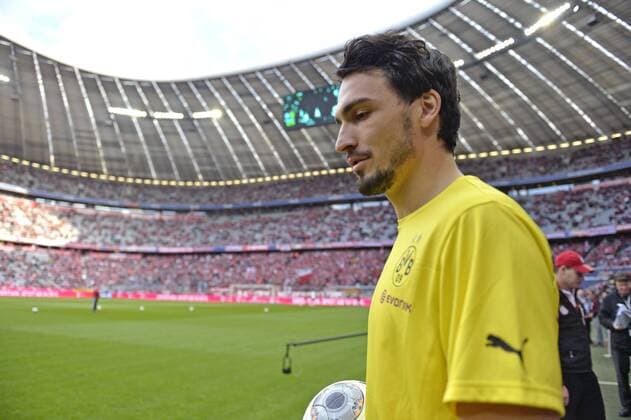 12.04.2014, Fussball 1.Bundesliga 2013 2014, 30.Spieltag, FC Bayern München - Borussia Dortmund, in der Allianz-Arena München. Mats Hummels (Dortmund) kommt ins Stadion. 