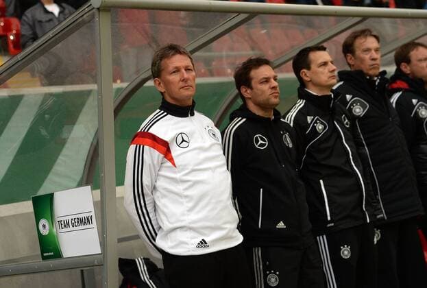 15.04.2014, xjhx, Fussball U20, Deutschland - Italien, v.l. Trainer Frank Wormuth (Deutschland U20)