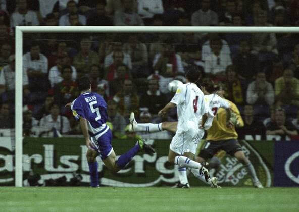 Europameisterschaft 2004. Halbfinale: Griechenland - Tschechien 1:0 S.G. Das entscheidende Tor von Traianos Dellas (GR) Silver-Goal. HM