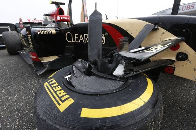 Motorsports: FIA Formula One World Championship 2014, Grand Prix of China, 13 Pastor Maldonado (VEN, Lotus F1 Team) after crash xHOCHxZWEIx