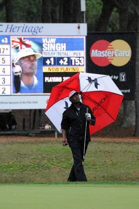 18 April 2014: Vijay Singh before the delay of the very wet second round of the RBC Heritage presented by Boeing Golf Tournament, from Harbour Town Golf Links, on Hilton Head Island. GOLF: APR 18 PGA Golf Herren - RBC Heritage - Second Round Icon20120140418064 EDITORIAL USE ONLY