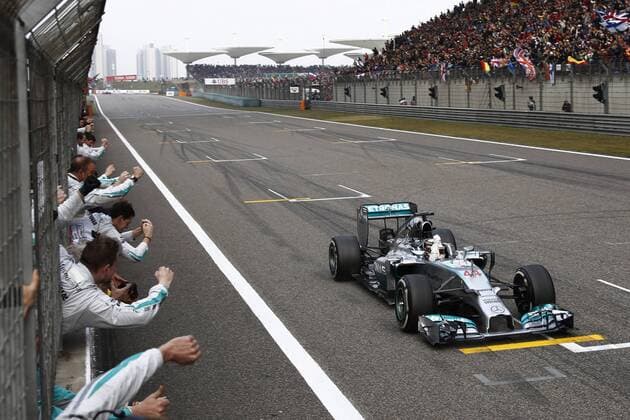 Motorsports: FIA Formula One World Championship 2014, Grand Prix of China, 44 Lewis Hamilton (GBR, Mercedes AMG Petronas F1 Team), xHOCHxZWEIx