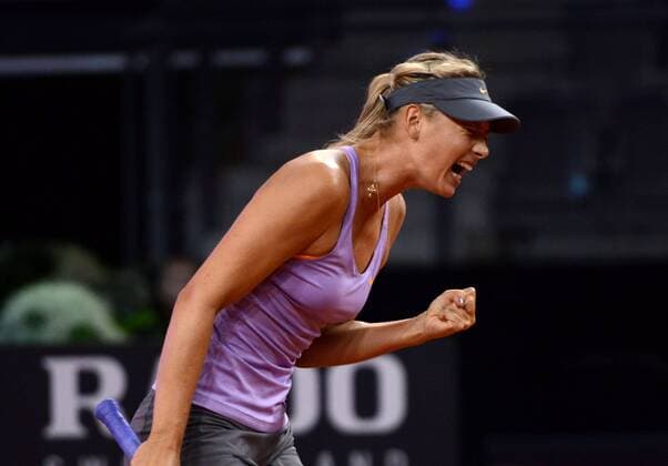 Maria Sharapova (RUS) macht die Faust und jubelt. Porsche Tennis Grand Prix, 2014, Stuttgart, Germany.