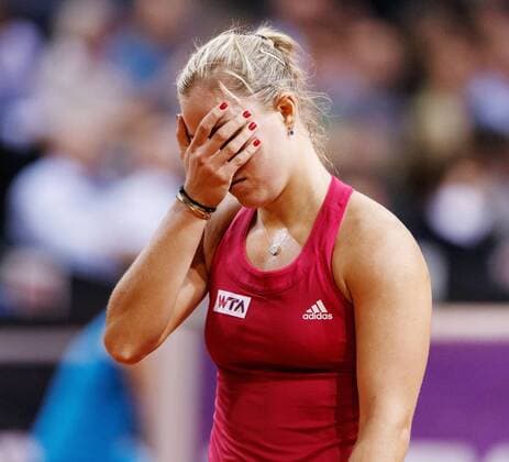 Angelique Kerber (GER) hadert mit ihrer Leistung Tennis, WTA, Porsche Tennis Grand Prix, 24.04.2014 EP_ans