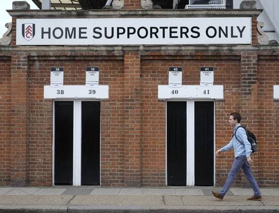 26.04.2014. London, England. Home fans arriving at the ground before the Barclays Premier League match of Fulham FC at Craven Cottage. xNigelxCookex  ActionPlus11518148