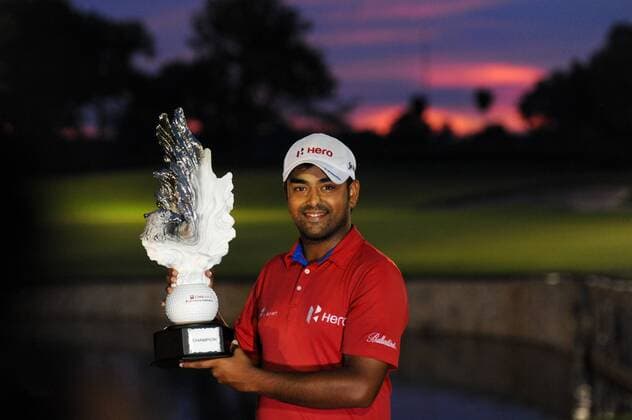 (140427) -- JAKARTA, April 27, 2014 (Xinhua) -- Anirban Lahiri of India poses with the trophy after winning the CIMB Niaga Indonesian Masters at Royale Jakarta Golf Club in Jakarta, Indonesia, April 27, 2014. Anirban claimed the champion of the event. (Xinhua Veri Sanovri) (SP)INDONESIA-JAKARTA-GOLF-INDONESIAN MASTERS-CHAMPION 