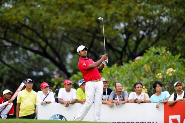 (140427) -- JAKARTA, April 27, 2014 (Xinhua) -- Anirban Lahiri of India hits the ball during the final day of CIMB Niaga Indonesian Masters at Royale Jakarta Golf Club in Jakarta, Indonesia, April 27, 2014. Anirban claimed the champion of the event. (Xinhua Veri Sanovri) (SP)INDONESIA-JAKARTA-GOLF-INDONESIAN MASTERS-CHAMPION 