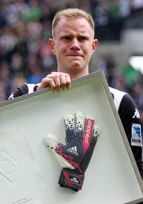 03.05.2014, xsvx, Fussball 1.Bundesliga, Borussia Mönchengladbach - 1.FSV Mainz 05, v.l. Marc-Andre ter Stegen (Bor. M«Gladbach) Verabschiedung wird verabschiedet weint tränen