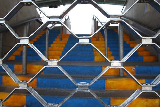 Fußball, Stadiongeschichte Eintracht Braunschweig Impressionen Eintracht Stadion, heimspielstätte des Fussballbundesligisten Eintracht Braunschweig Aufgang zu block 9 in der Südkurve