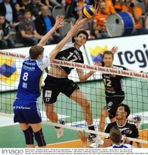 vl. Max Günthör (VfB Friedrichshafen), Srecko Lisinac (Berlin RV), Paul Carroll (Berlin RV) und Kawika Shoji (Berlin RV) VfB Friedrichshafen - BR Volleys, Volleyball, Männer, 1.Bundesliga, 07.05.2014,
