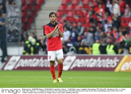 10.05.2014, xgsx, Fussball 1.Bundesliga, FSV Mainz 05 - Hamburger SV, v.l. Yunus Malli (FSV Mainz 05 - 11) bedankt sich bei den Fans