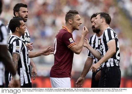 Db Roma 11 05 2014 - campionato di calcio serie A AS Roma vs Juventus Turin: Francesco Totti-Stephan Lichtsteiner-Andrea Pirlo 