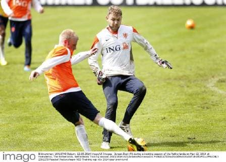 Jeroen Zoet (R) during a training session of the Netherlands on May 12, 2014 at Hoenderloo, The Netherlands. Netherlands Training session 2013 2014 xVIxJeroenxPutmansxIVx 2302279